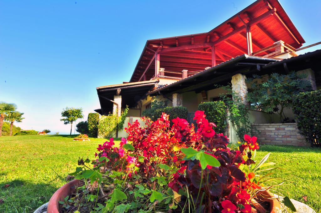 Casa Vacanze Patrizia Montefiore dell'Aso Bagian luar foto
