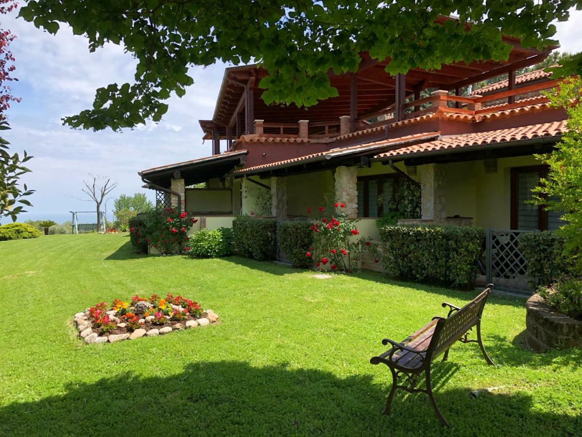 Casa Vacanze Patrizia Montefiore dell'Aso Bagian luar foto